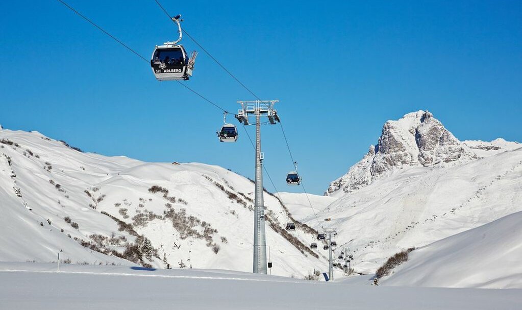Auenfeldjet mit Blick in Richtung Schröcken