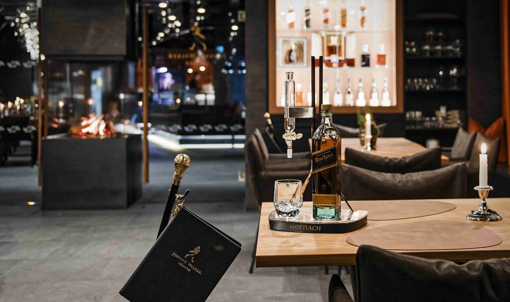 Whisky tasting at the Schlegelkopf restaurant in Lech am Arlberg