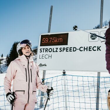 A woman at the Strolz Speed-Check in Lech.