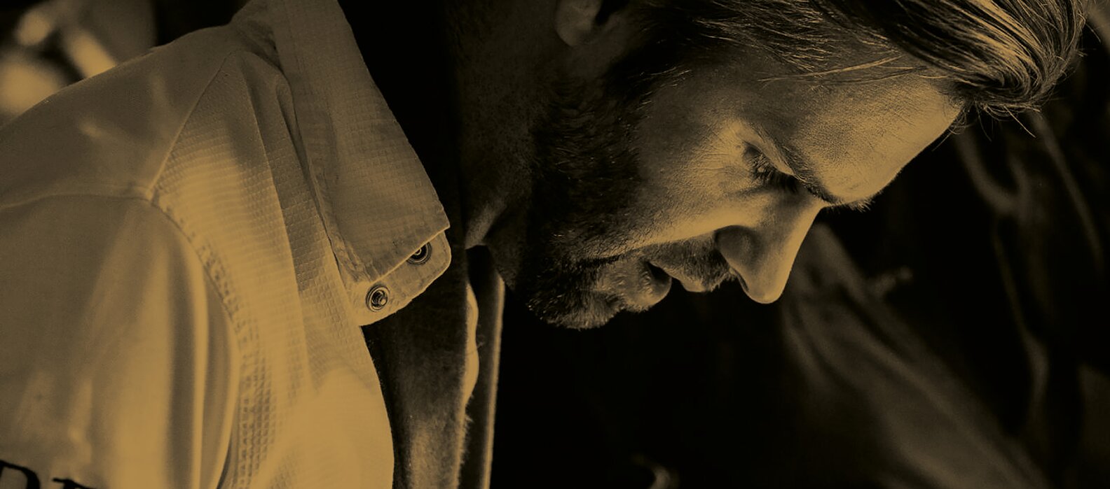 Vitus Winkler im Anschnitt, fotografiert von der Seite.