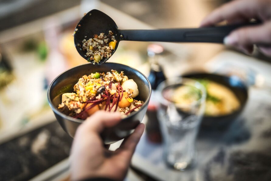 Quinoa bowl with vegetables at Galzig Restaurant.